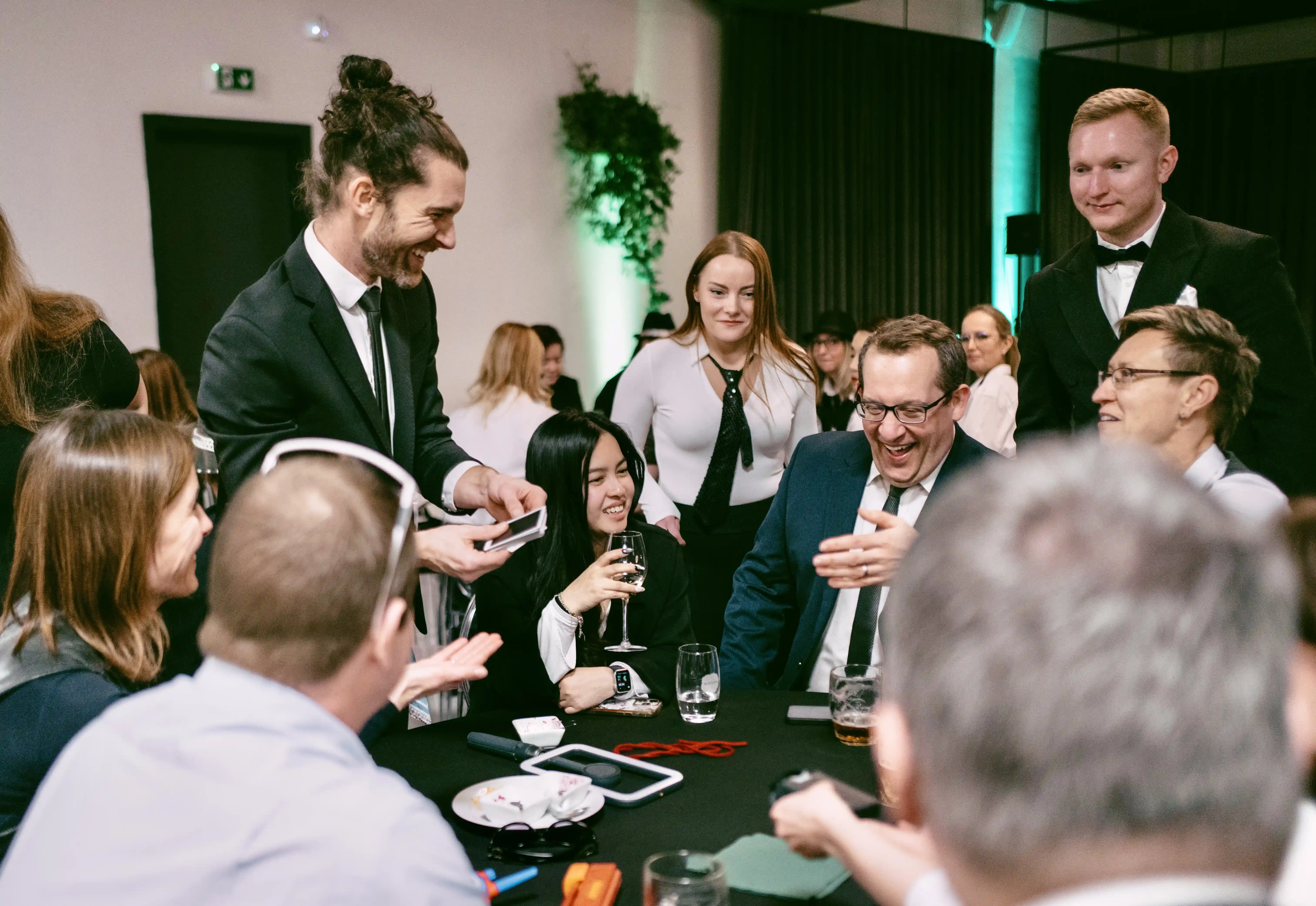 COFIDIS, Mikromagie na vánočním večírku v Praze